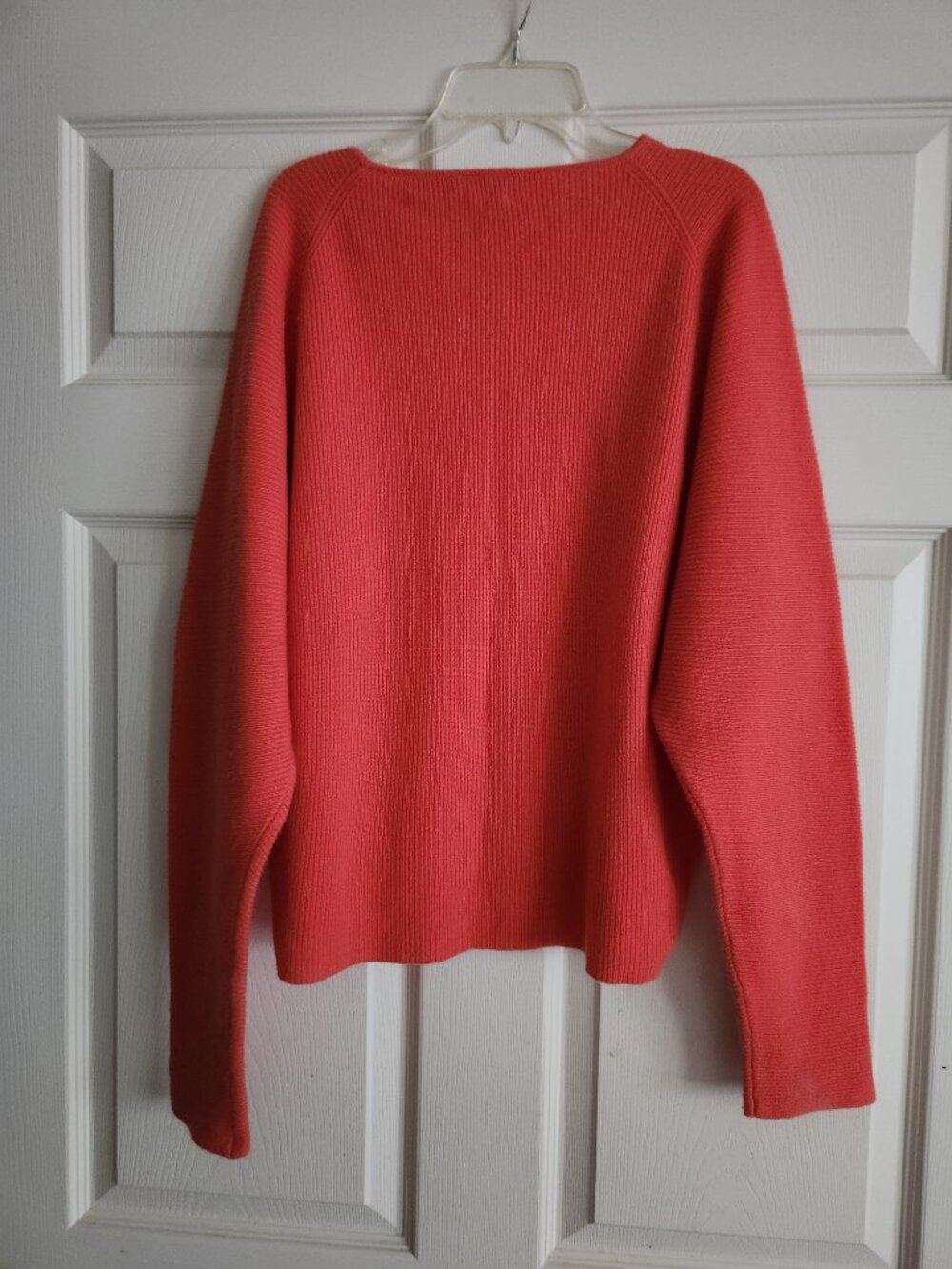 TSE women's sweater 100% Pure CASHMERE size L Coral " Salmon" color